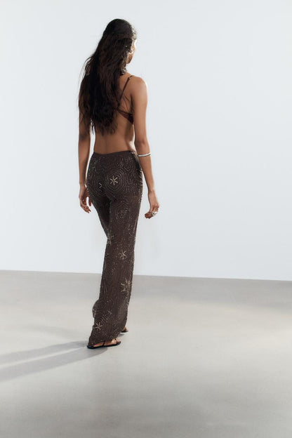 Pantalon en tulle orné de perles et de paillettes