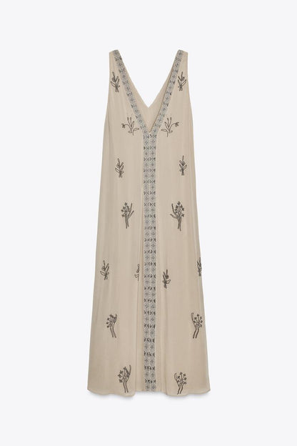 Robe longue avec broderies fantaisie